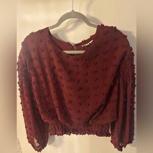 ee:some small long sleeved top